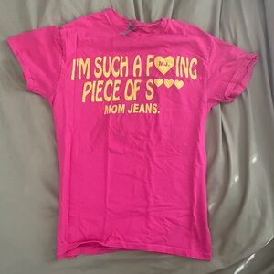 Mom Jeans Band Tee Hot Pink
